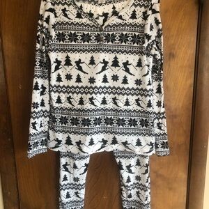 PJ Place Holiday Christmas Women’s Pajama Set